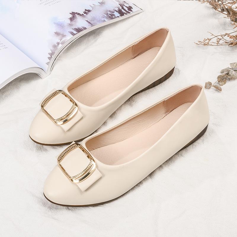

Single shoes women s new spring and autumn new women s shoes shallow mouth versatile round head soft leather soft sole mother shoes Doudou shoes 41
