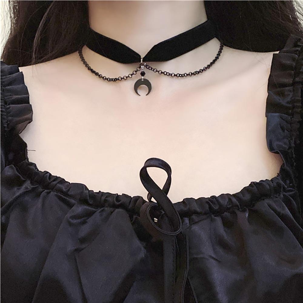 Black Crescent-shaped Necklace Gothic Choker Necklace Vintage Punk Chain Goth Collar Women Double-layer Design Sense Necklace