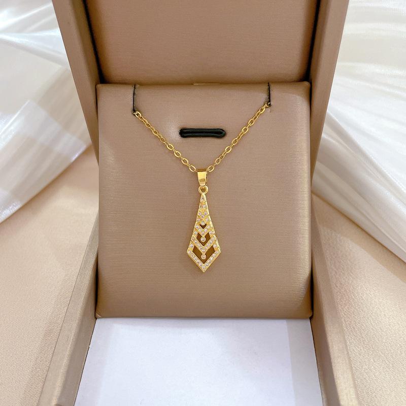 Light Luxury Full Diamond Micro-Inlaid Design Temperament Smart Shining Necklace Women, Simple Pendant