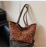 Large capacity casual leopard print bag women's autumn and winter fashion retro shoulder bag commuter tote bag