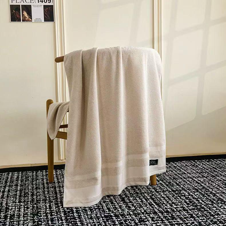Luxurious Five-Star Hotel Bath Towel: Thick, Absorbent, Enlarged, Pure Cotton for Men & Women (Winter Edition)
