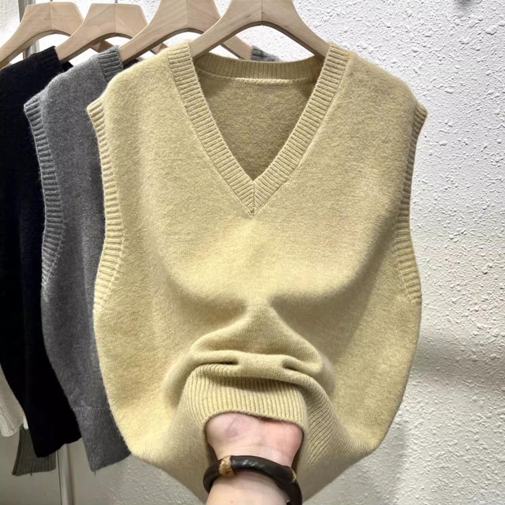 Women Sweater Vest Solid Vintage Casual Spring V-Neck Design Sleeveless Vest Elegant Waistcoats