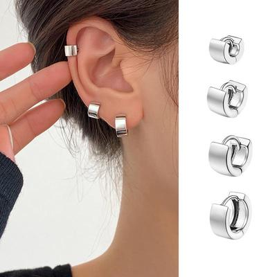 2025 Glänzende Breite Creolen - Nische, Stilvoll und Vielseitige Ohrknorpelringe für Frauen