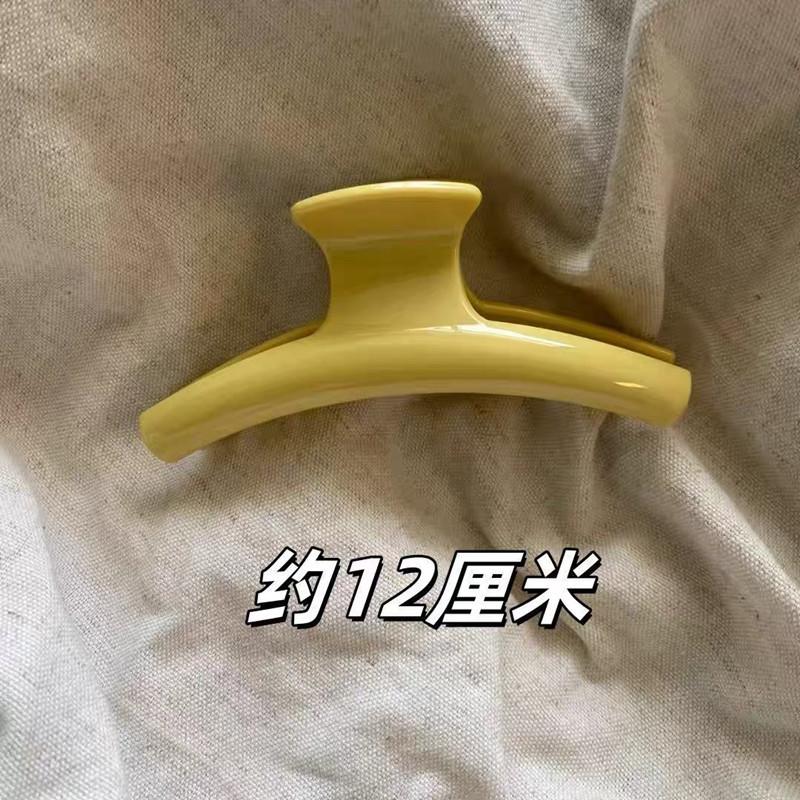 Korean style autumn atmosphere goose yellow strawberry polka dot hair clip back head hair shark clip temperament versatile hair clip