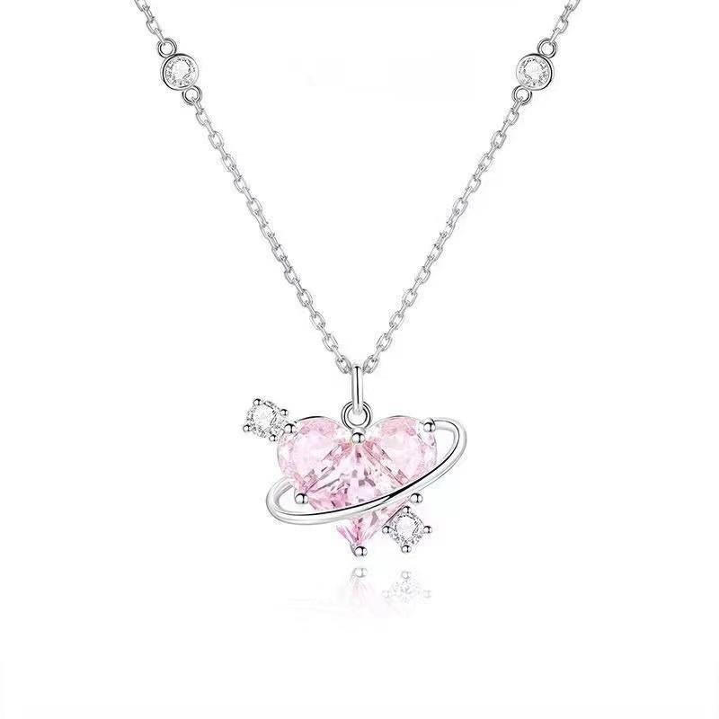 Zircon Love Necklace Personality Niche Design Fashionable Versatile Collarbone Chain Women