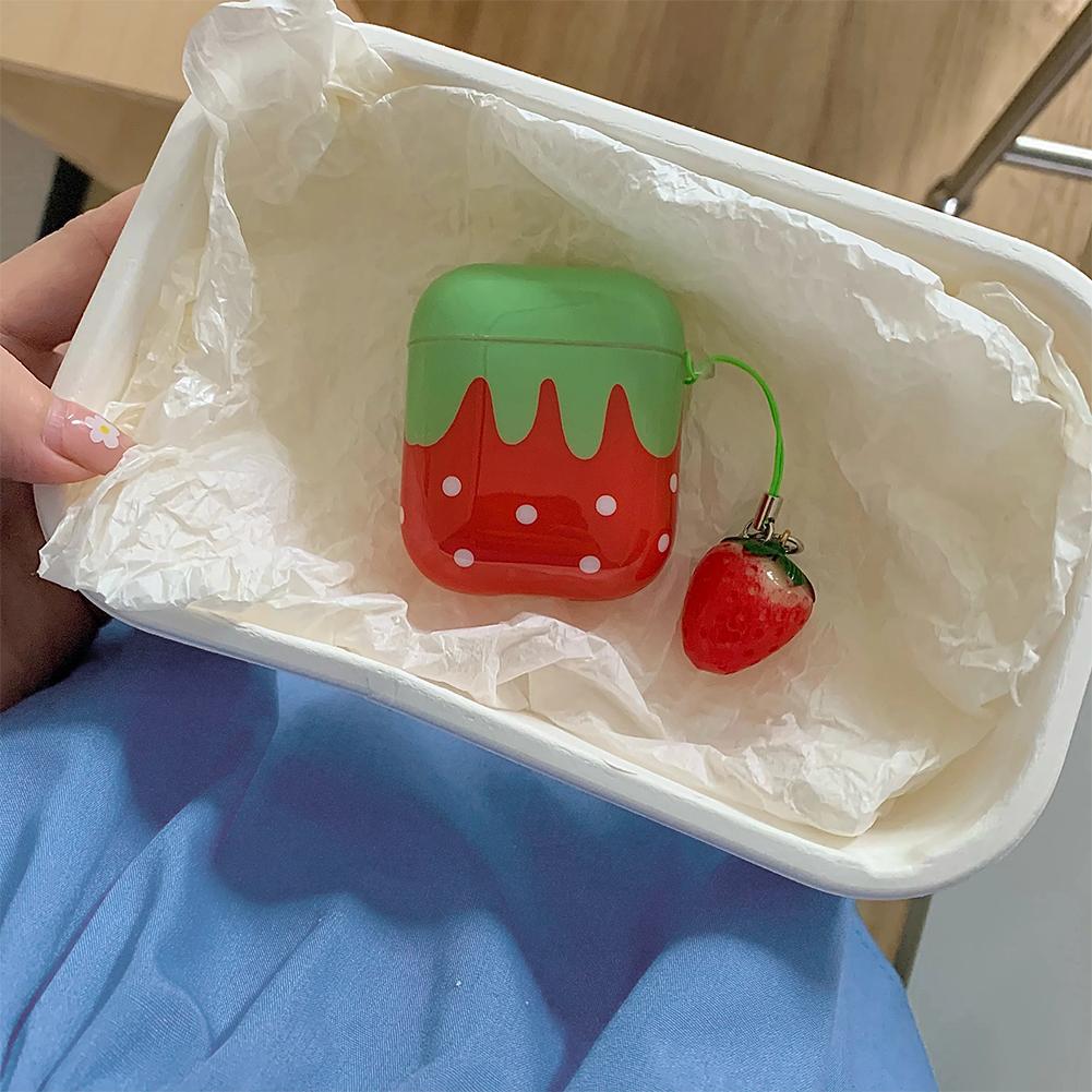 Coque de protection mignonne et charmante à pois blancs et fraise rouge brillante antichoc pour AirPods 1 2 3 4 Pro avec pendentif charm