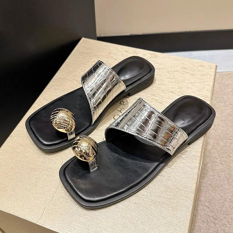 Fashion Metal Decoration Flat Slides Unique Designer Luxury Women's Slippers and Ladies Sandals On Promotion Korea Style Original Shoes