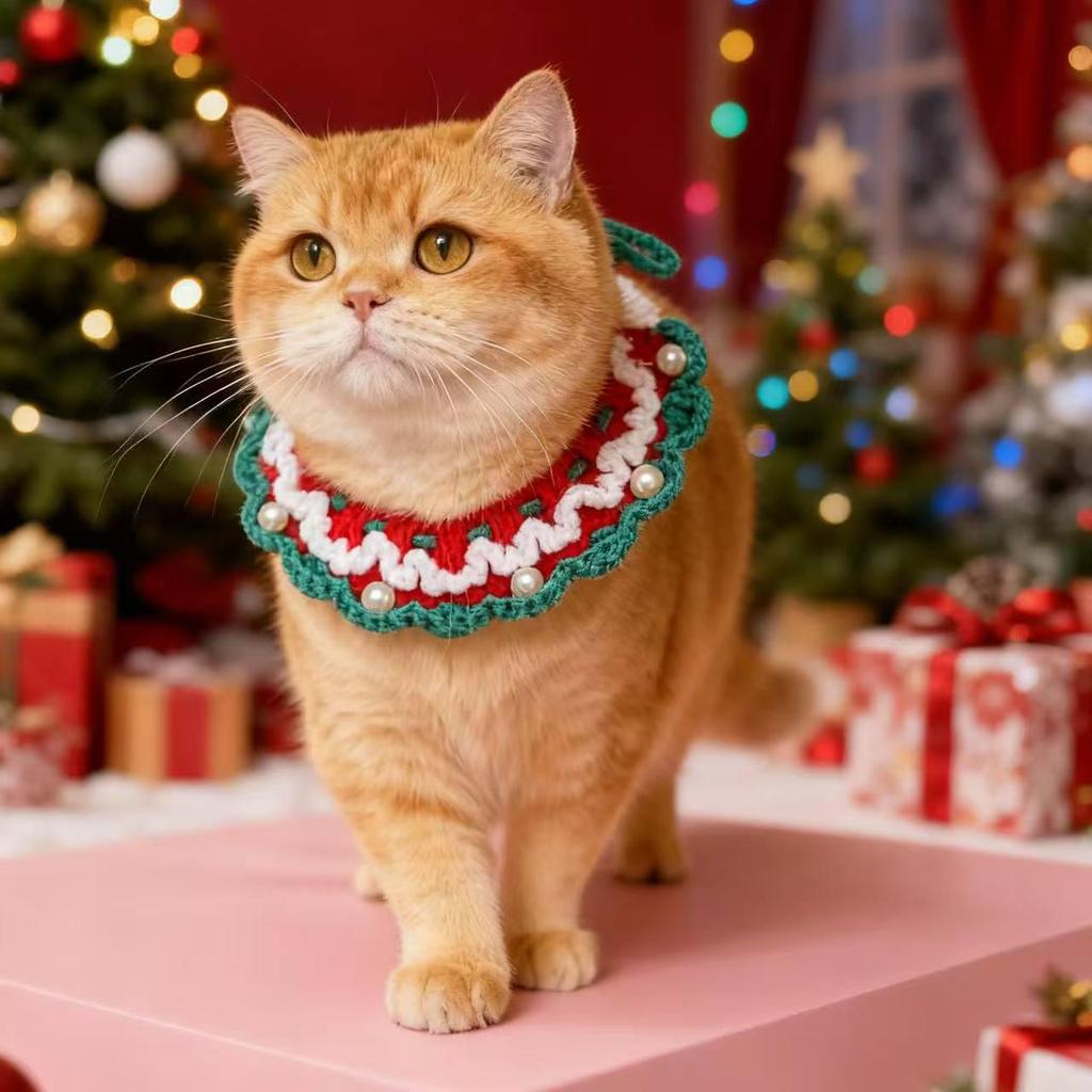 Knitted Christmas Scarf for Dogs & Cats - Cute Red & Green Pet Bib