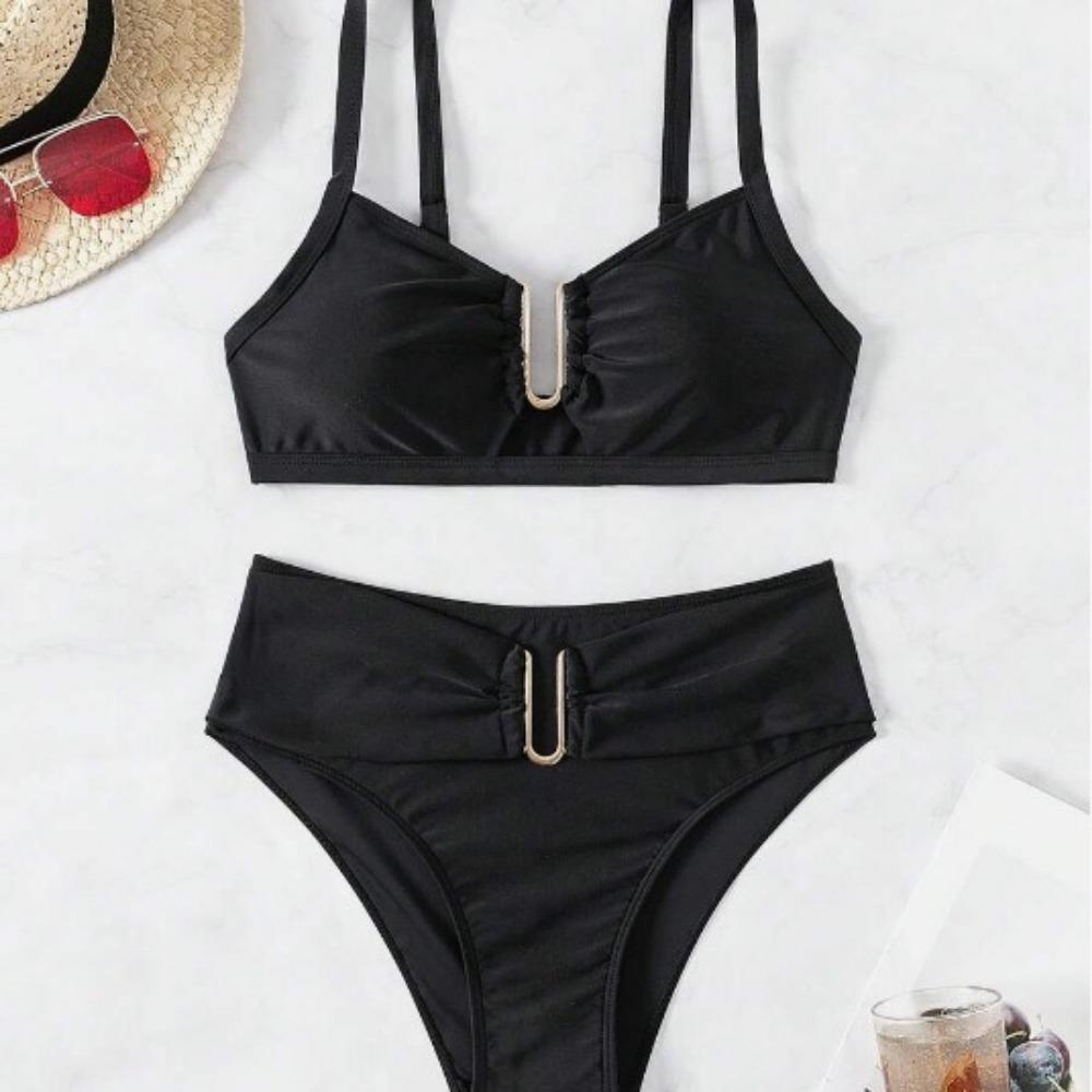 European and American Sexy Bikini Swimsuit Women's Tight Chest Gathered Halter Swimsuit
