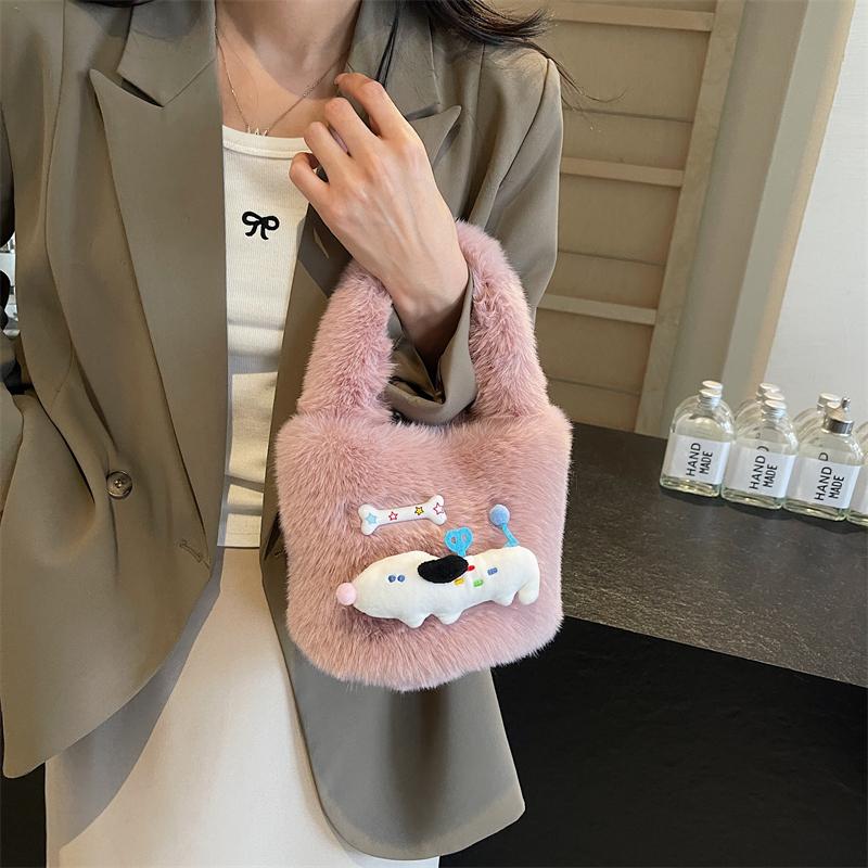 Puppy plush small bag female handbag French new Faux Fur bucket handbag Fashion foreign style Korean cartoon bucket bag