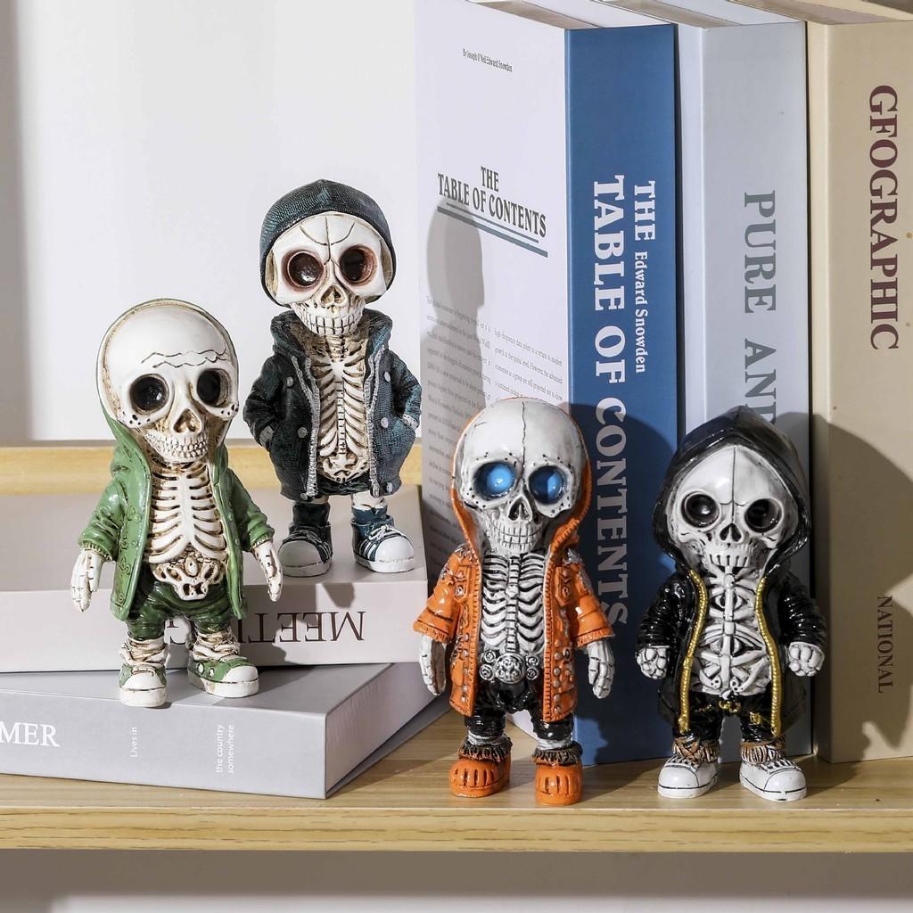 Unique Resin Skeleton Figurine In Versatile Colors For Halloween And Christmas Decor