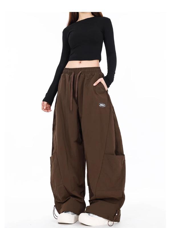 Unisex American Street Style Loose Wide-Leg Cargo Pants with Large Pockets for Spring and Autumn