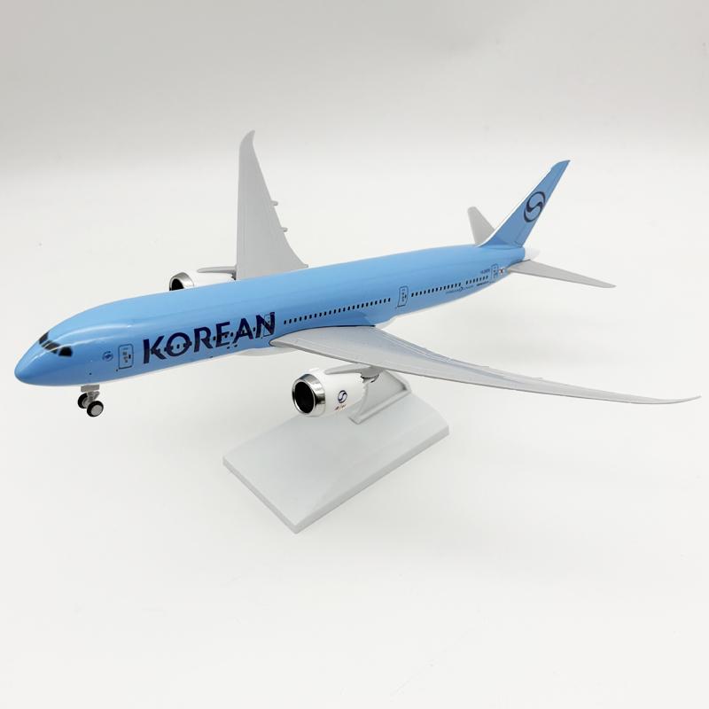 30cm B787 Korean Air Airplane Model Resin Replica Miniature Plane Model Children Toys with Landing Gear Wheels Toys for Boy Gift