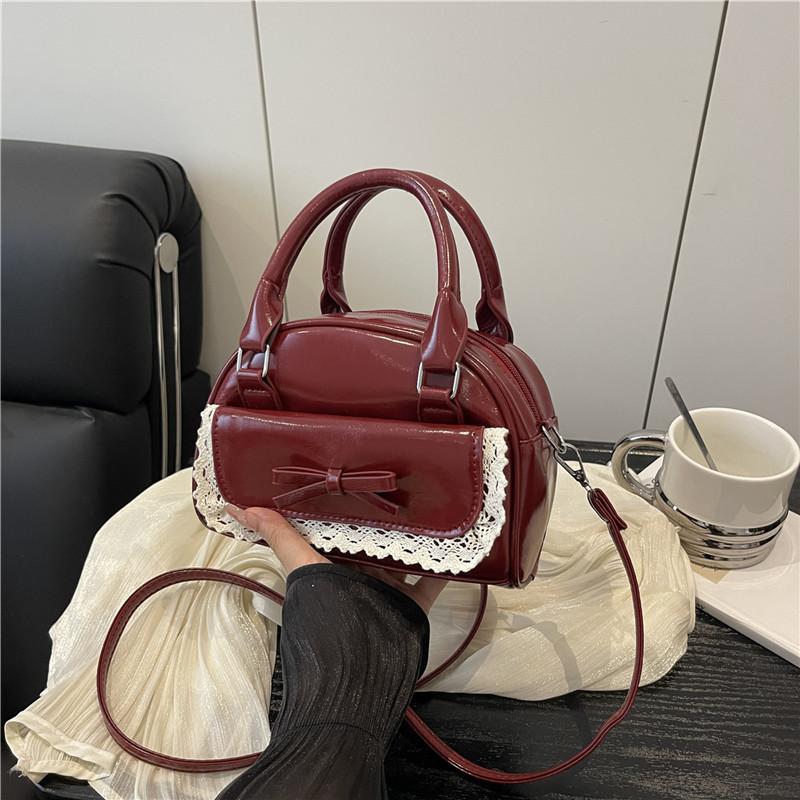 Super Hot Handheld Bag For Women 2026 New Lace Patchwork Vintage Ladies Single Shoulder Crossbody Commuter Small Square Bag
