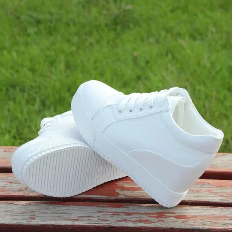 Fashion 2024 White Hidden Slope Heel Casual Sports Shoes Women's Spring Sports Shoes High Platform High Heel Vulcanized Shoes