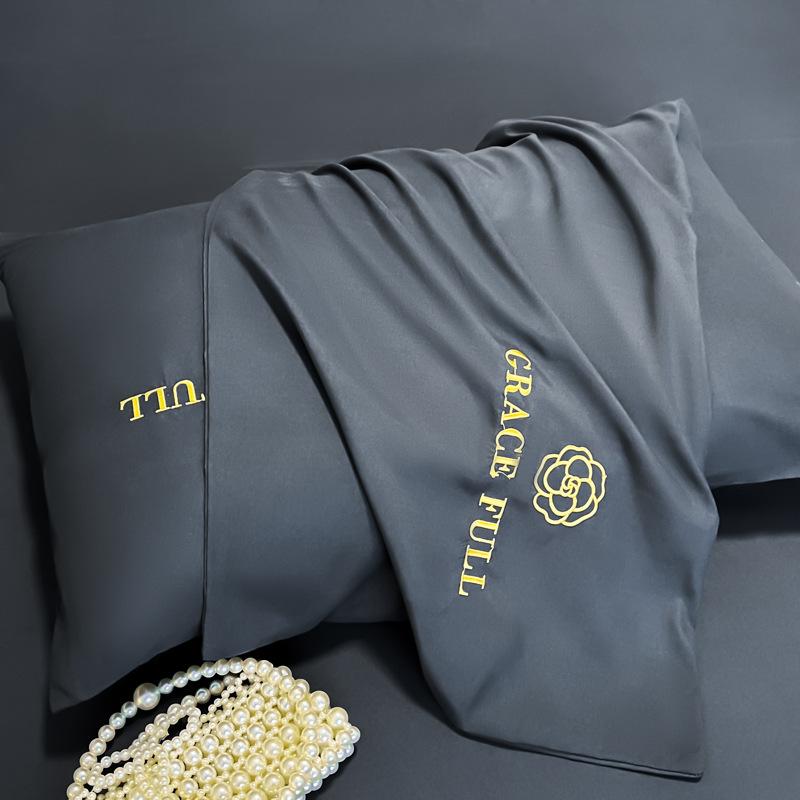 Light Luxury Polished Bedding Four-piece Set Thickened Solid Color Bed Sheet Quilt Cover Pillowcase