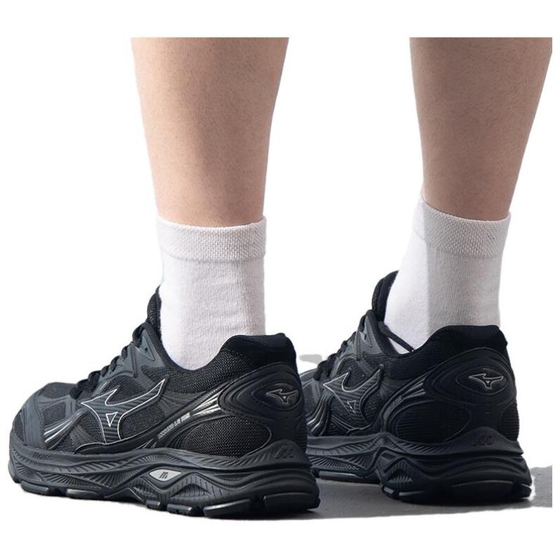 Mizuno LG 10S Abrasion Resistant, Breathable, Lightweight Low Top Running Shoes Unisex Black Sneakers D1GH242401