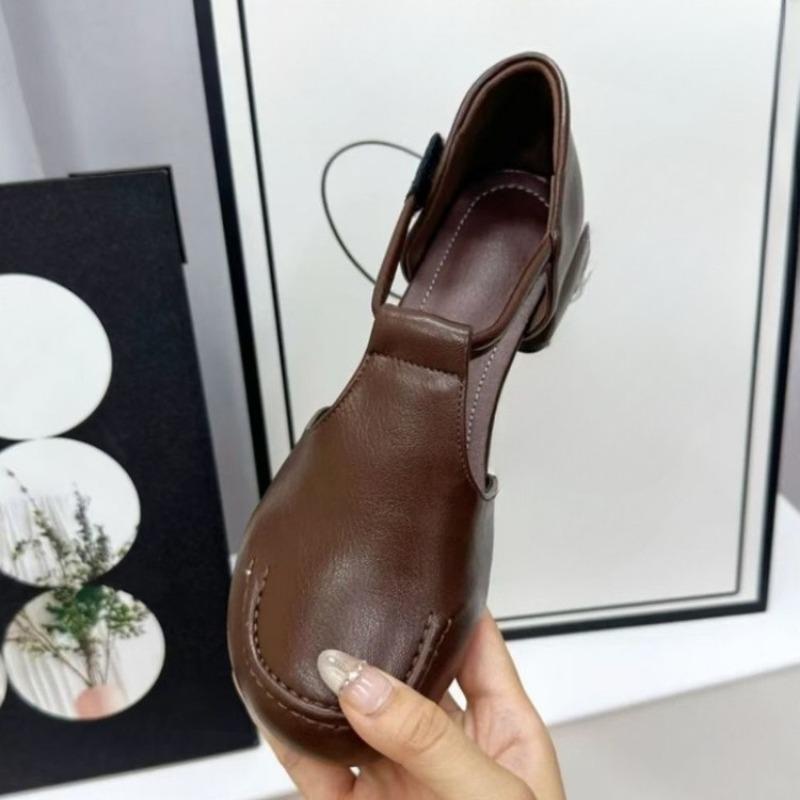 

Новый стиль сандалий с одной лямкой и вырезами носят поверх женской обуви 39 коричневый