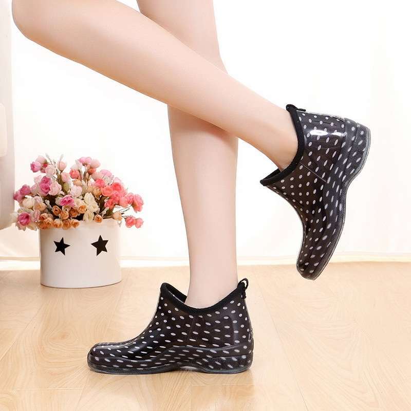 Korean Version of Jelly Fashion Women's Rain Shoes Low-top Rain Boots Short Water Boots Water Shoes Rubber Shoes Non-slip Waterproof Overshoes Garden