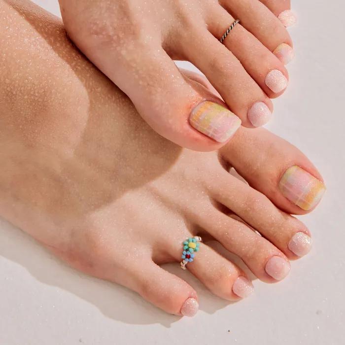 Feeling Good Gel Pedicure