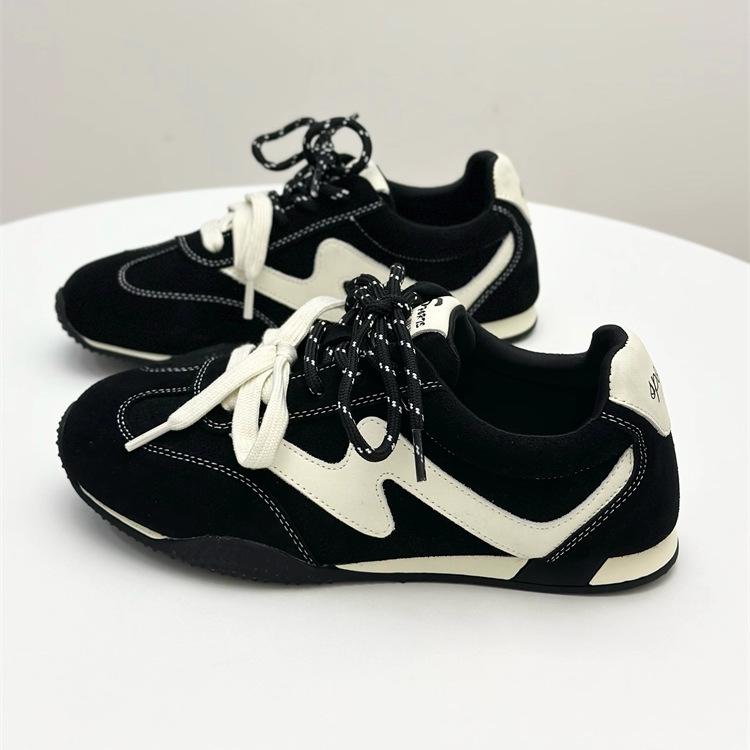 Retro Niche Red German Training Shoes Women's 2025 New Autumn Great-looking Not Tired Feet Versatile Sports and Leisure Shoes