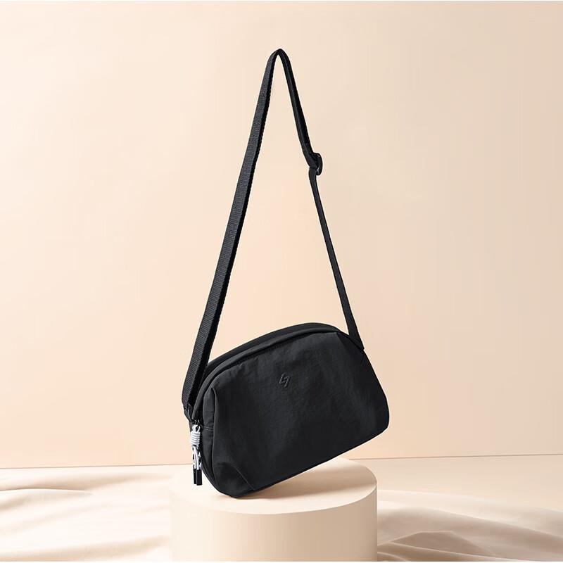 GOLF Crossbody Bag, Lightweight Shoulder Bag, Casual Phone Pouch, Water-Resistant Satchel, Black