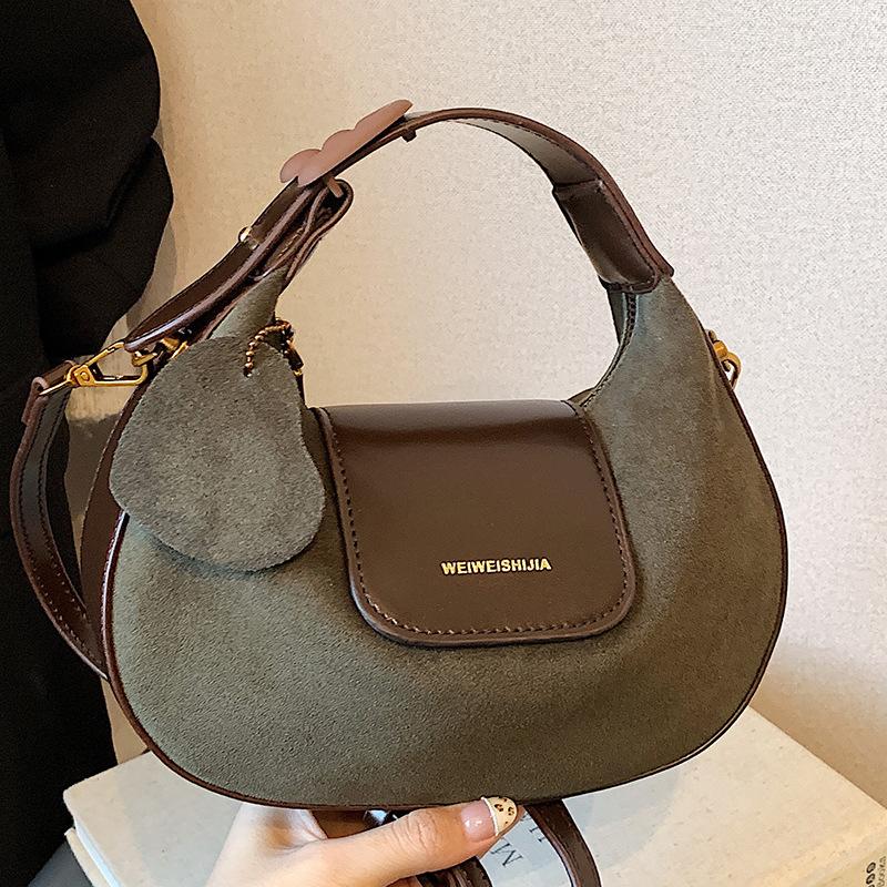 Retro Small Bag, Hand-held Crescent-shaped Bag, Commuting Crossbody Bag, Single-shoulder and Underarm Dumpling Bag