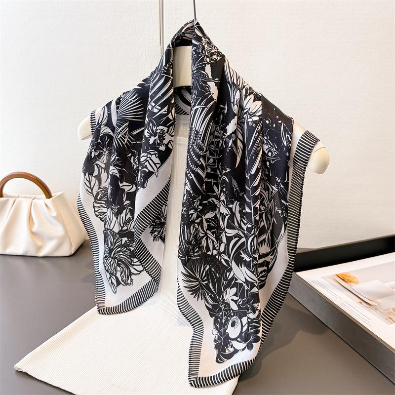 2026 New Spring Summer Women Scarf Silk Print Satin Scarves Shawl Headband Hijab Bandana Wrap Bufanda Fashion 70*70cm