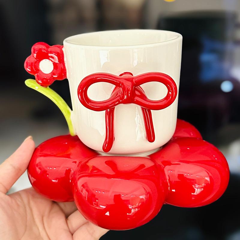 

Creative Design Bow Coffee Cup Saucer Household High Value Flower Ceramic Drinking Cup Souvenir Mug About 325ml