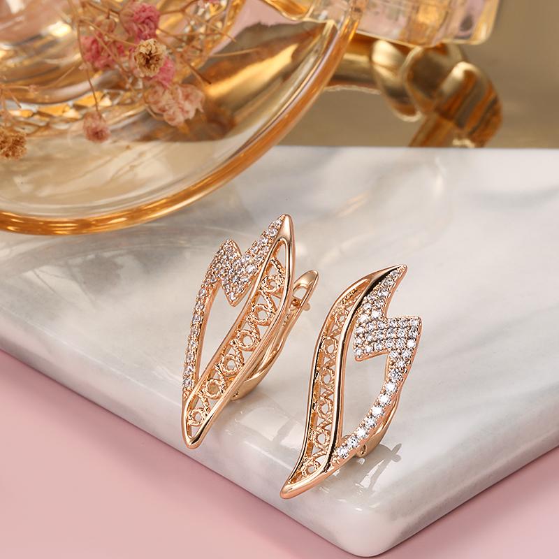 Trend  Rose Gold Color Wave Earrings For Women Luxury Shiny Natural Zircon Accessories Daily Fine Ethnic Jewelry