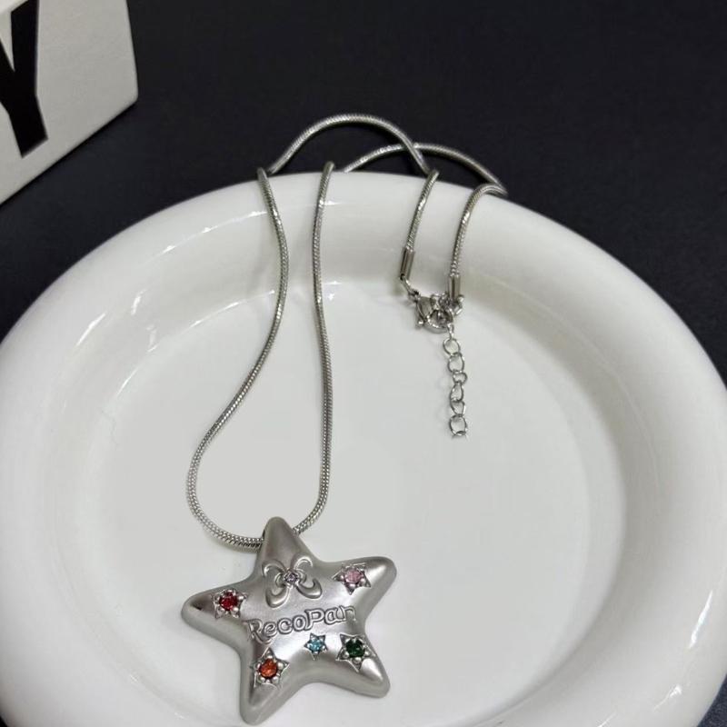 Colar Versátil para Camadas Corrente de Pescoço com Pingente de Estrela Geométrica e Detalhe de Zircônia Brilhante para Uso Diário