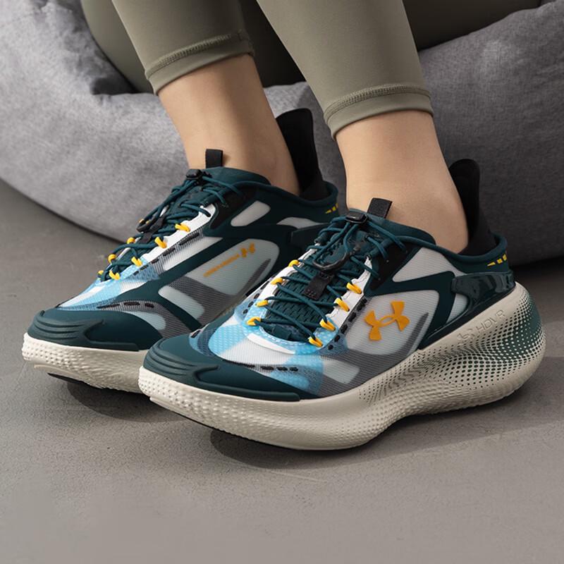 

Under Armour ECHO Unisex Lifestyle Shoes EU 40 US 7 Male