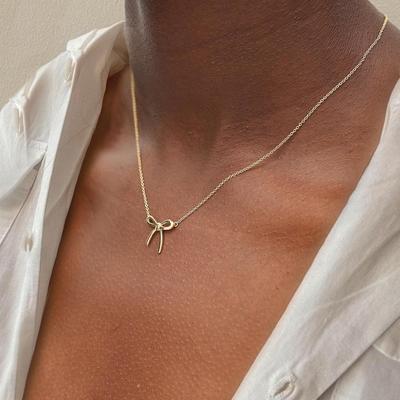 Náhrdelník s mašlí Náhrdelník pozlacený bílým zlatem Dárek Roztomilý přívěsek mašle Řetízek choker Náhrdelníky pro ženy Zlatý náhrdelník pro ženy