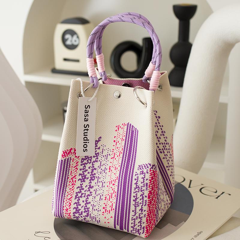 Stilvolle japanisch-koreanische Strickhandtasche: Große Tragetasche & Tragbare Pendel-Quadrat-Tasche