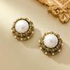 Elegant Fashionable Pearl Earrings With French Temperament Niche Design Sense Light Luxury Retro High-end