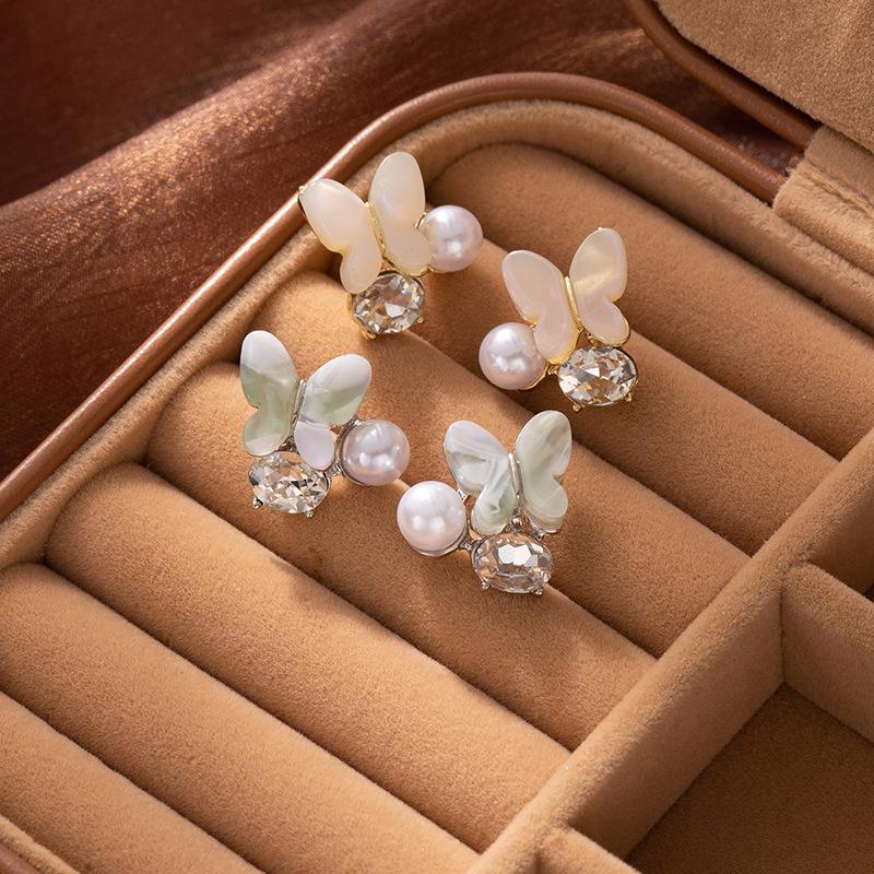 High-End Diamond-Set Butterfly Earrings, Exquisite Light Luxury, Niche Imitation Silver Needle Earrings, Design Three-Dimensional Ear Jewelry