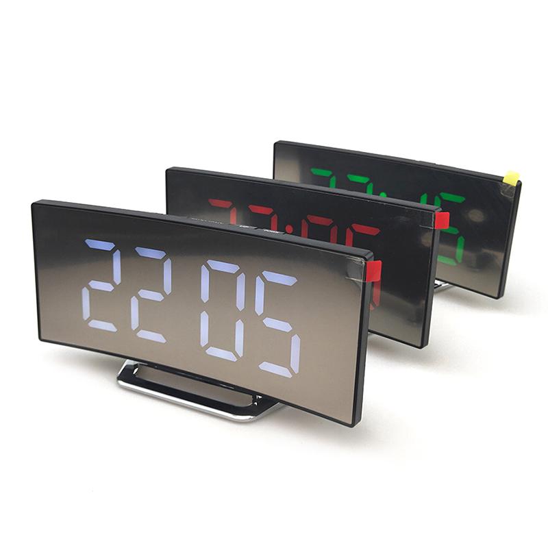 7 tommers digital vekkerklokke buet dimbar LED elektronisk digital skrivebordsklokke stort tall bordklokke