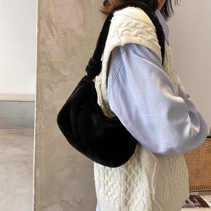 Autumn and Winter Fluff Solid Color Mini Bag Casual Fashion Underarm Women's Bag Fashion Plush Handbag