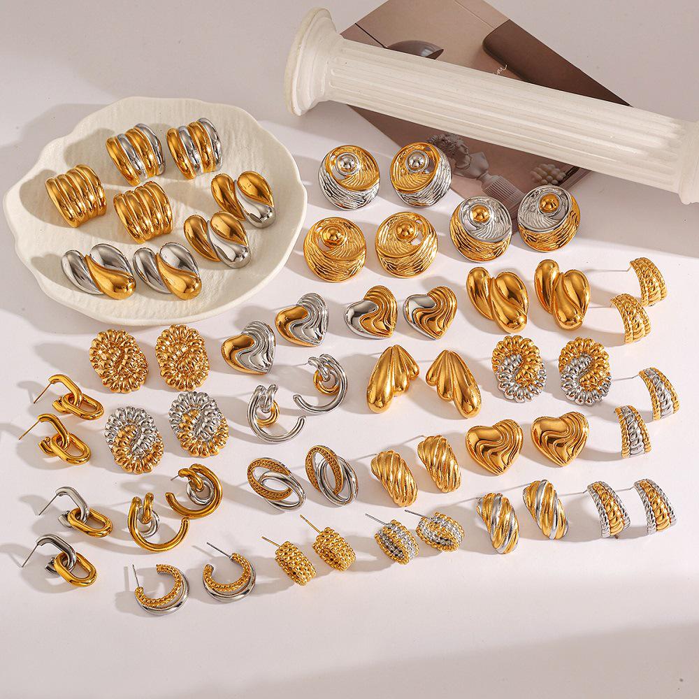 Yingtai 18K Gold Stainless Steel Stud Earrings with Vacuum Electroplating