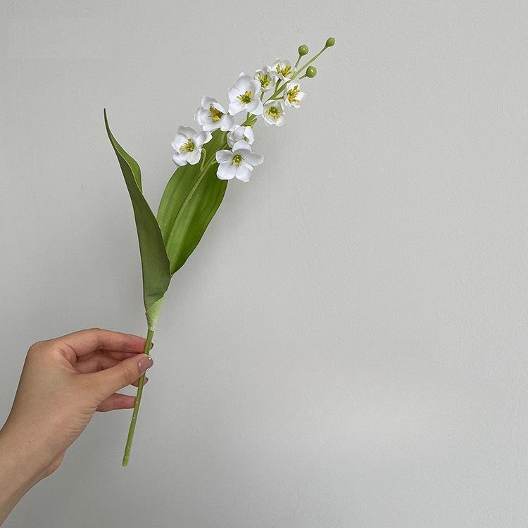 Lily of The Valley Simulation Flower, Hand-held Flower, Bouquet, Wind Chime Fake Flower, Table Flower Arrangement, Silk Flower, Coffee Table Ornament