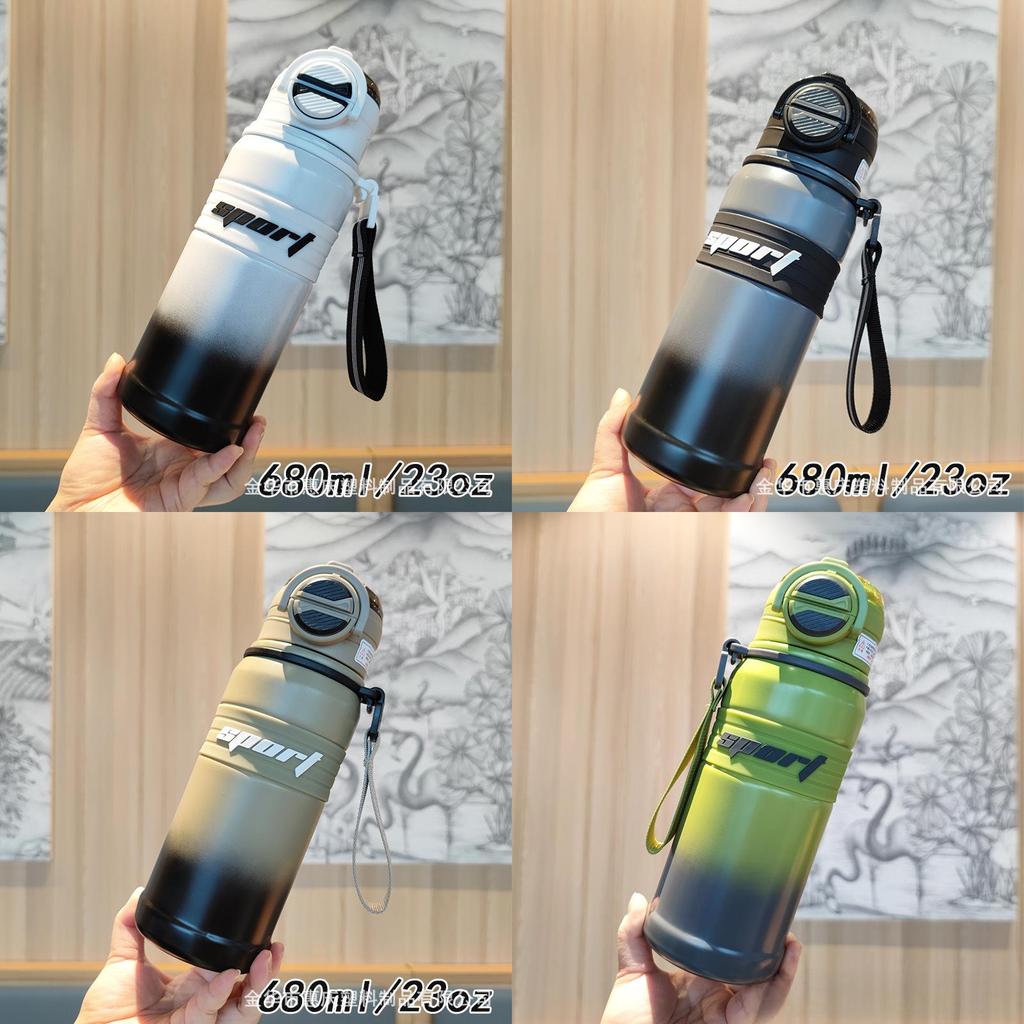 Tragbare, isolierte Sport-Trinkflasche mit Strohhalmverschluss für Schüler und Outdoor-Aktivitäten