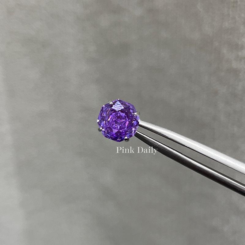 

Мерцающий бриллиант огранки «роза», хрящевой пусет, 8 мм плоская задняя часть, титановая сталь, дизайн «камелия». 6mm