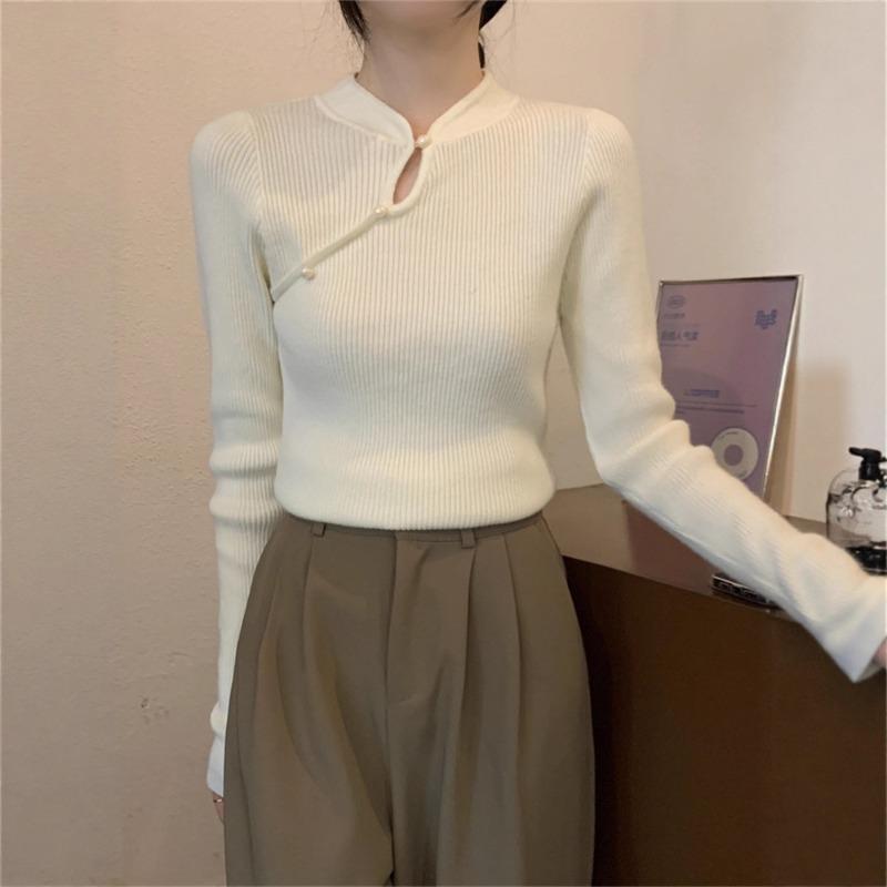 Sweater Bottoming Shirt Women's Semi-turtleneck Pearl Buckle Design Sense Old Money Wind Knitted Sweater Early Autumn Top