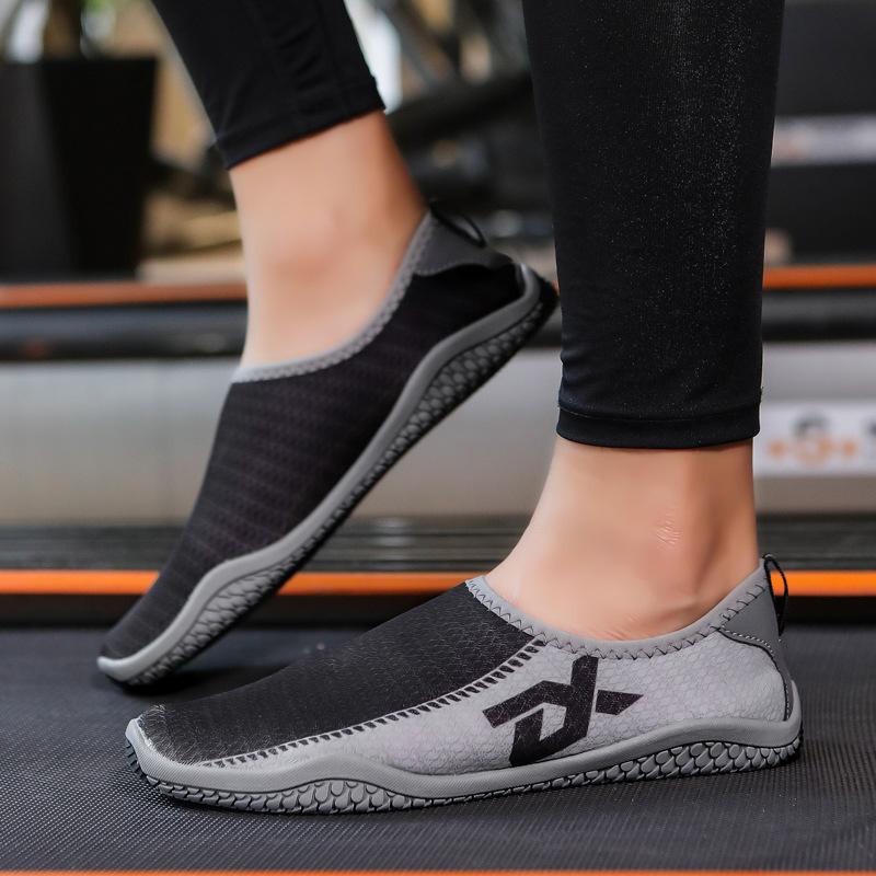 

Summer men s and women s outdoor creek shoes parent-child couple wading indoor fitness sports swimming fishing sea beach shoes 35
