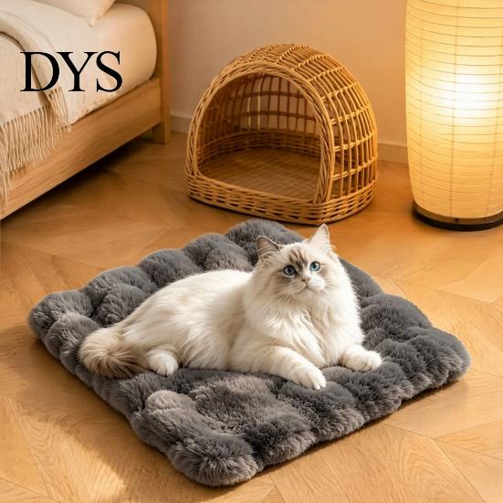 Gemütliches Haustierbett für Katzen, Kunstfellmatte, Weiches Warmes Katzenschlafpolster mit Rutschfester Unterseite, Zubehör Haustiere Selbstwärmende Flauschige Matte Hunde Katzen, Maschinenwaschbar