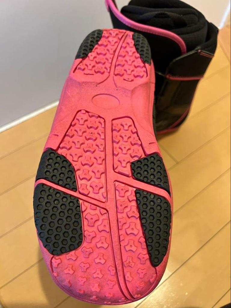 [USED] Swivel Women's Snowboard Boots Black/Pink