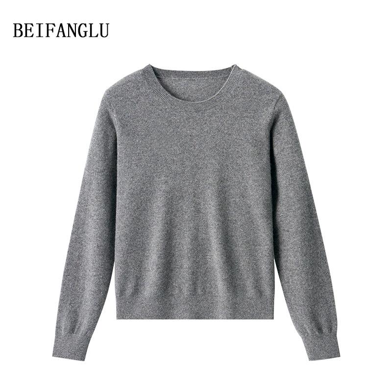 Women's Classic Northern Deer Cashmere Knitwear: Winter Round Neck