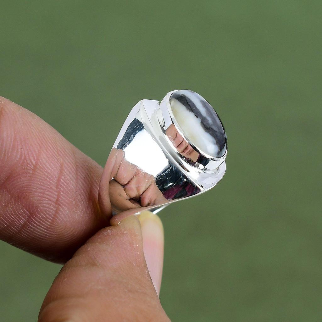 Ring mit weißem Büffeltürkis, 925er Sterlingsilber, handgefertigter Schmuck, edles Edelstein-Design, wunderschönes Geschenk für Sie, erhältlich in verschiedenen Ringgrößen