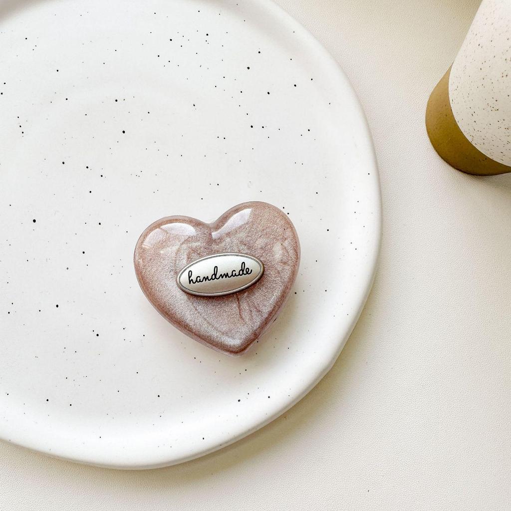 Colorful Heart Magnetic Phone Holder: Luxurious Airbag Design for Easy Viewing