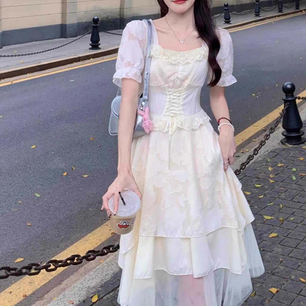 French Hepburn Style Apricot Dress Women's Summer New Small Sweet Design Niche Waist Dress